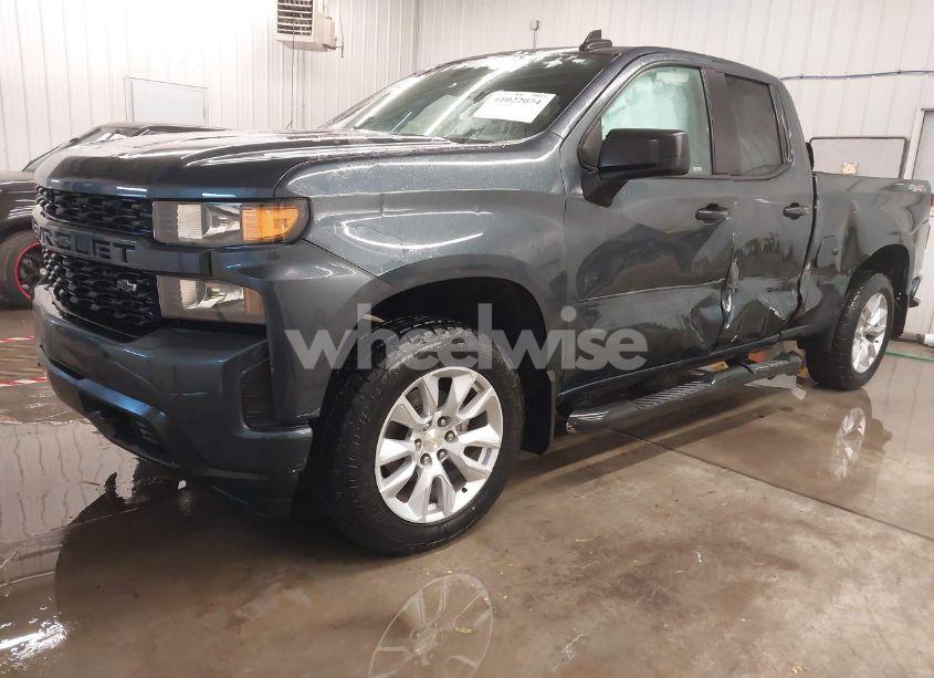Photo 2 of 2020 Chevrolet Silverado 1500 4WD STANDARD BED CUSTOM (VIN 1GCRYBEH8LZ219377)