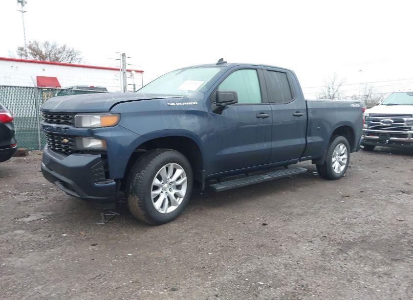 Photo 2 of 2021 Chevrolet Silverado 1500 4WD STANDARD BED CUSTOM (VIN 1GCRYBEK1MZ219492)