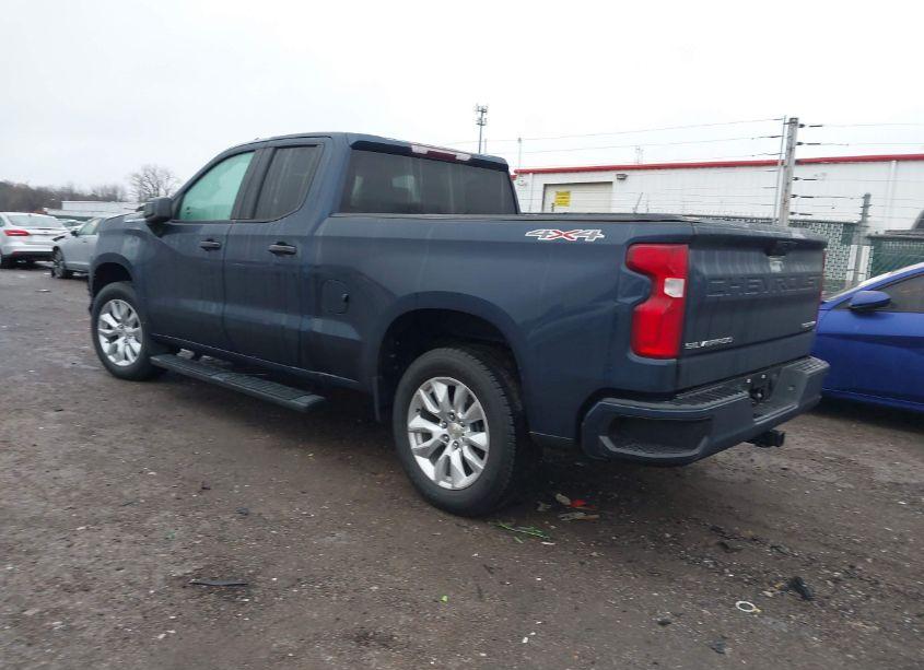 Photo 3 of 2021 Chevrolet Silverado 1500 4WD STANDARD BED CUSTOM (VIN 1GCRYBEK1MZ219492)