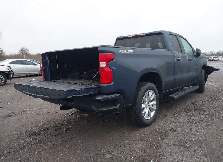 Photo 4 of 2021 Chevrolet Silverado 1500 4WD STANDARD BED CUSTOM (VIN 1GCRYBEK1MZ219492)