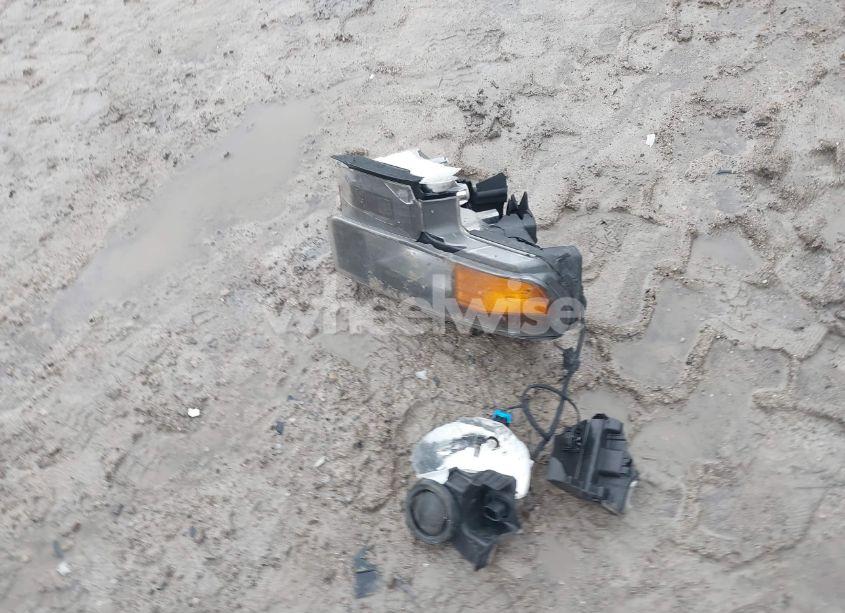 Photo 12 of 2021 Chevrolet Silverado 1500 4WD DOUBLE CAB STANDARD BED CUSTOM (VIN 1GCRYBEK2MZ156547)