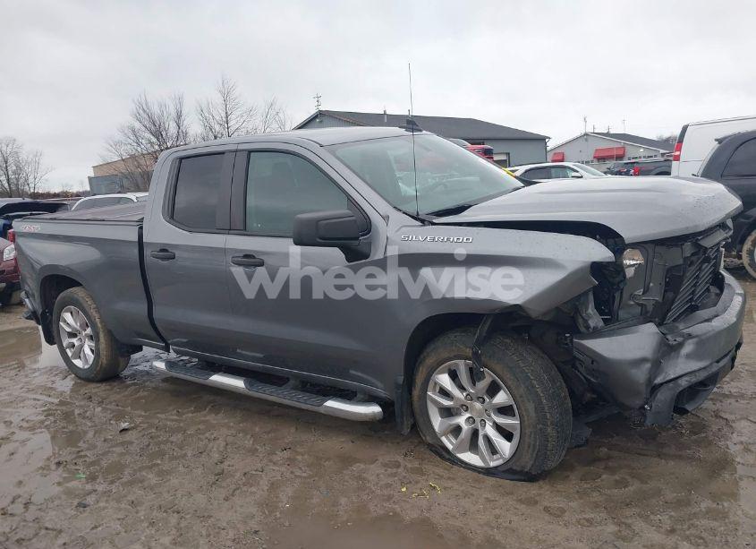 Photo 14 of 2021 Chevrolet Silverado 1500 4WD DOUBLE CAB STANDARD BED CUSTOM (VIN 1GCRYBEK2MZ156547)