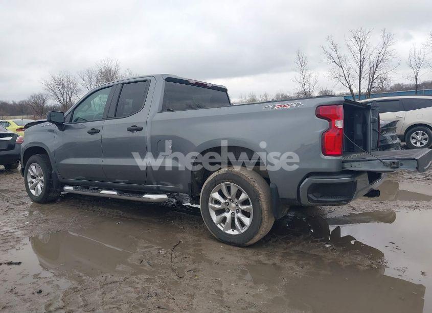 Photo 15 of 2021 Chevrolet Silverado 1500 4WD DOUBLE CAB STANDARD BED CUSTOM (VIN 1GCRYBEK2MZ156547)