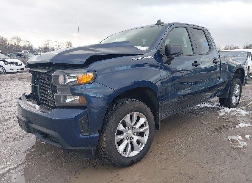 Photo 2 of 2021 Chevrolet Silverado 1500 4WD STANDARD BED CUSTOM (VIN 1GCRYBEK2MZ373502)