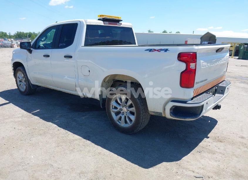 Photo 3 of 2022 Chevrolet Silverado 1500 LTD 4WD DOUBLE CAB STANDARD BED CUSTOM (VIN 1GCRYBEK2NZ216957)