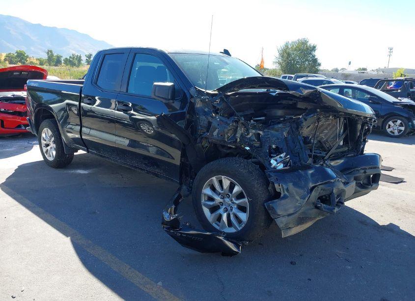 2020 Chevrolet Silverado 1500 4WD DOUBLE CAB STANDARD BED CUSTOM (VIN 1GCRYBEK3LZ278669) main photo