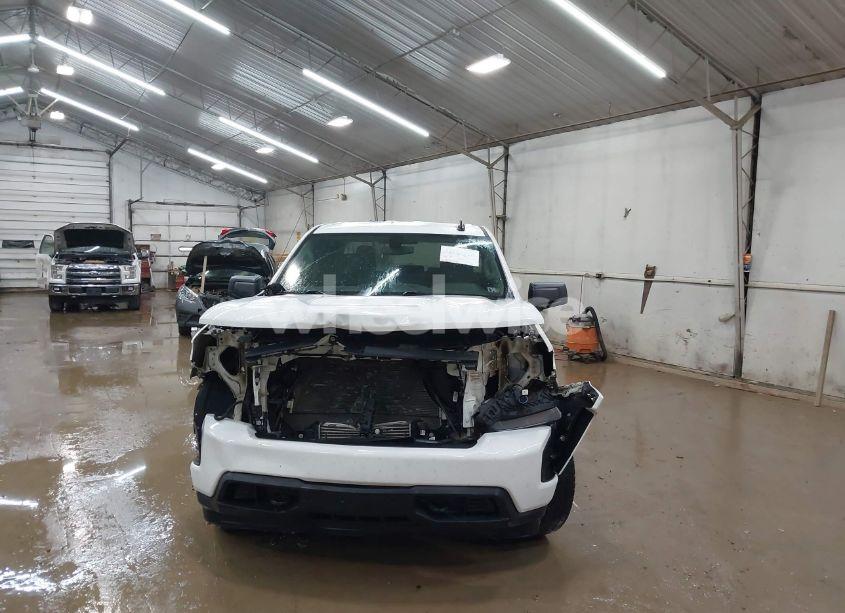 Photo 12 of 2021 Chevrolet Silverado 1500 4WD DOUBLE CAB STANDARD BED CUSTOM (VIN 1GCRYBEK7MZ361426)