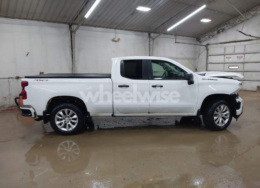 Photo 13 of 2021 Chevrolet Silverado 1500 4WD DOUBLE CAB STANDARD BED CUSTOM (VIN 1GCRYBEK7MZ361426)