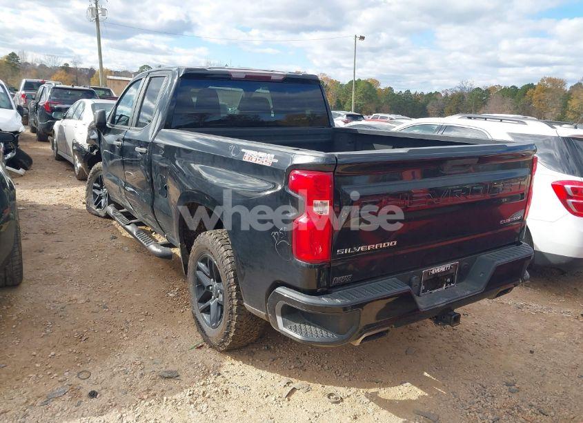 Photo 3 of 2019 Chevrolet Silverado 1500 CUSTOM TRAIL BOSS (VIN 1GCRYCEF0KZ285795)