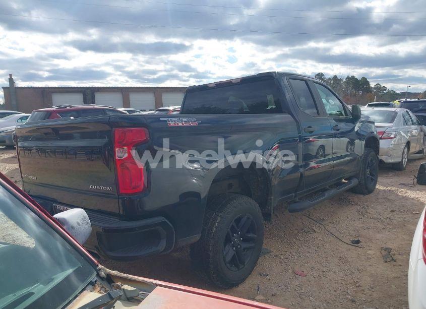 Photo 4 of 2019 Chevrolet Silverado 1500 CUSTOM TRAIL BOSS (VIN 1GCRYCEF0KZ285795)