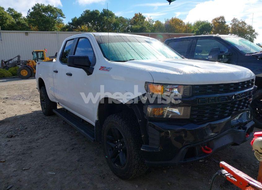 2020 Chevrolet Silverado 1500 4WD DOUBLE CAB STANDARD BED CUSTOM TRAIL BOSS (VIN 1GCRYCEF2LZ237152) main photo