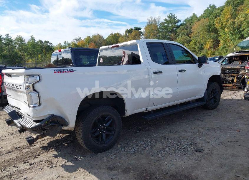 Photo 4 of 2020 Chevrolet Silverado 1500 4WD DOUBLE CAB STANDARD BED CUSTOM TRAIL BOSS (VIN 1GCRYCEF2LZ237152)