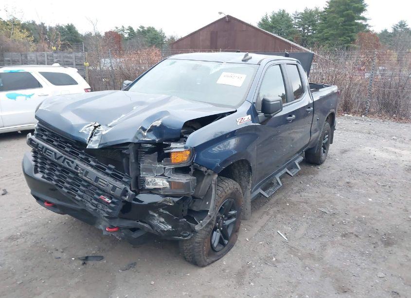 Photo 2 of 2019 Chevrolet Silverado 1500 CUSTOM TRAIL BOSS (VIN 1GCRYCEF3KZ216938)