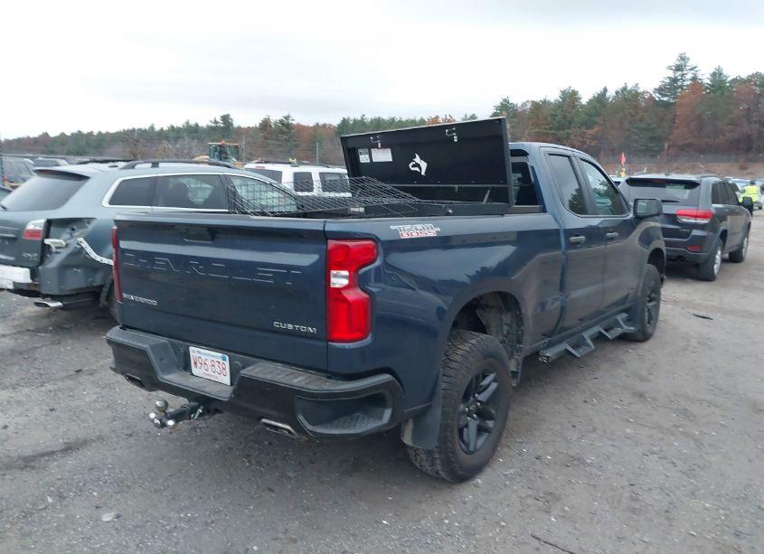 Photo 4 of 2019 Chevrolet Silverado 1500 CUSTOM TRAIL BOSS (VIN 1GCRYCEF3KZ216938)