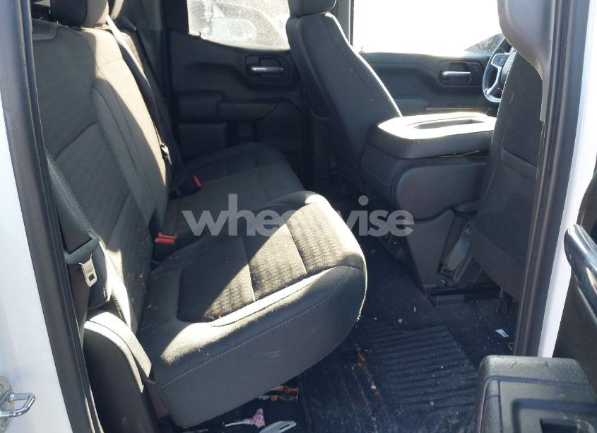 Photo 8 of 2019 Chevrolet Silverado 1500 LT (VIN 1GCRYDED0KZ318072)