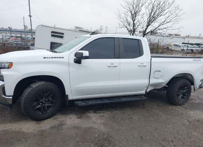 Photo 14 of 2019 Chevrolet Silverado 1500 LT (VIN 1GCRYDED0KZ318220)