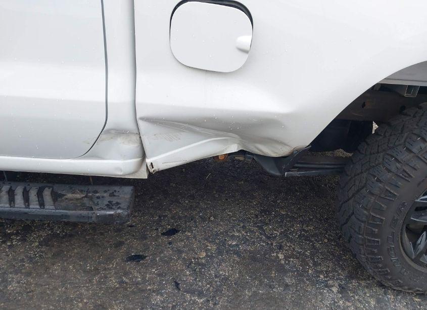 Photo 6 of 2019 Chevrolet Silverado 1500 LT (VIN 1GCRYDED0KZ318220)