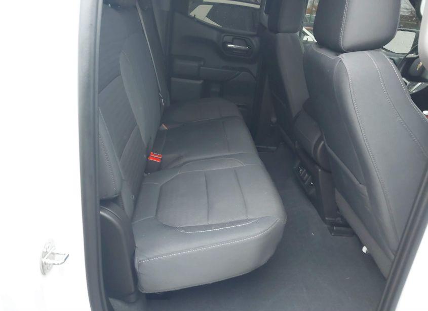 Photo 8 of 2019 Chevrolet Silverado 1500 LT (VIN 1GCRYDED0KZ318220)