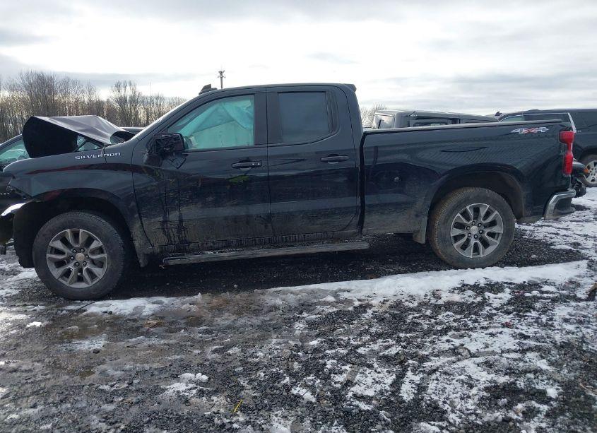 Photo 3 of 2020 Chevrolet Silverado 1500 4WD STANDARD BED LT (VIN 1GCRYDED0LZ375843)