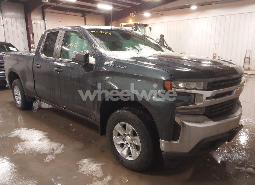 2020 Chevrolet Silverado 1500 4WD DOUBLE CAB STANDARD BED LT (VIN 1GCRYDED1LZ359599) main photo
