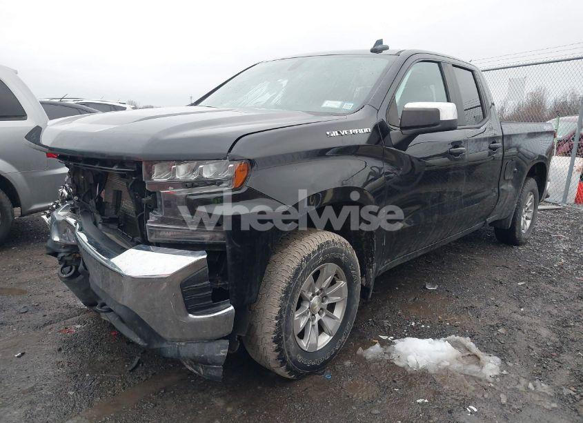 Photo 2 of 2019 Chevrolet Silverado 1500 LT (VIN 1GCRYDED3KZ349851)