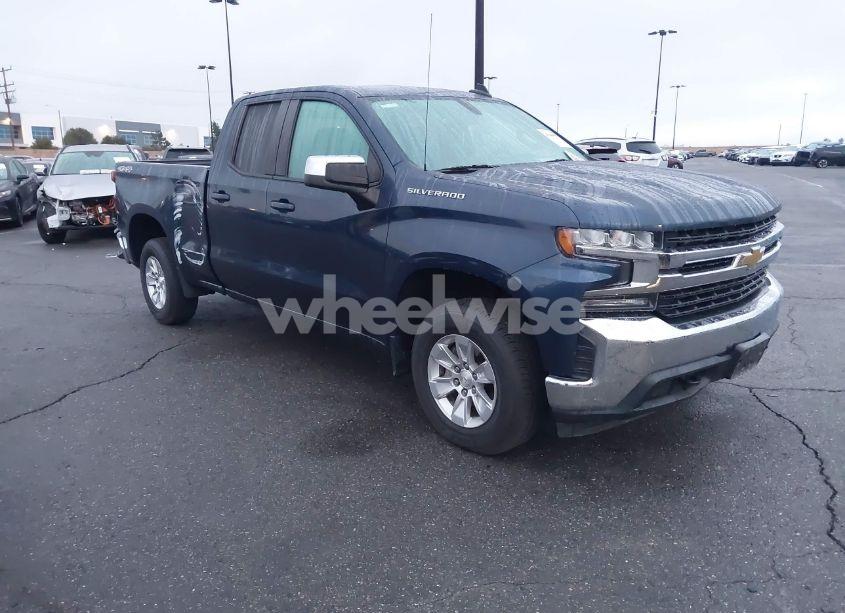 2020 Chevrolet Silverado 1500 4WD DOUBLE CAB STANDARD BED LT (VIN 1GCRYDED3LZ115338) main photo
