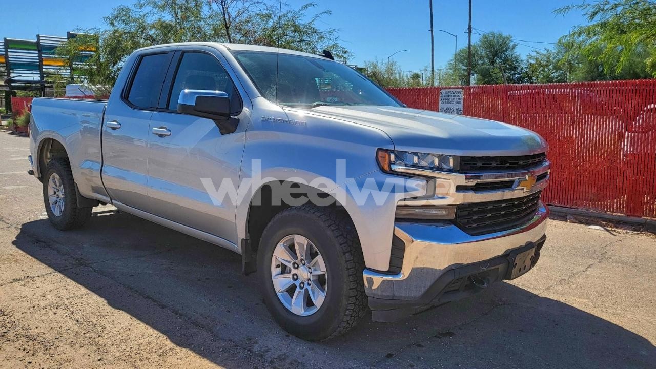 2020 CHEVROLET SILVERADO K1500 LT (VIN 1GCRYDED4LZ121987) main photo