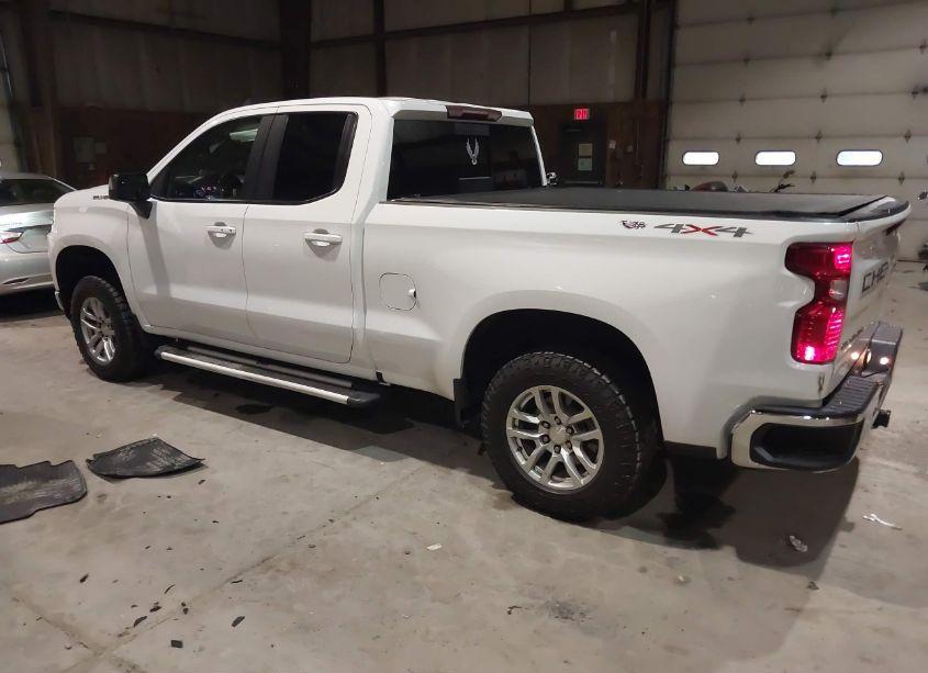 Photo 3 of 2021 Chevrolet Silverado 1500 4WD STANDARD BED LT (VIN 1GCRYDED4MZ248207)