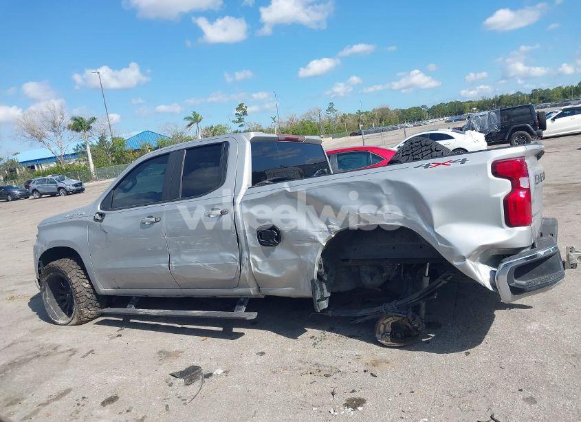 Photo 13 of 2020 Chevrolet Silverado 1500 (VIN 1GCRYDED5LZ240714)