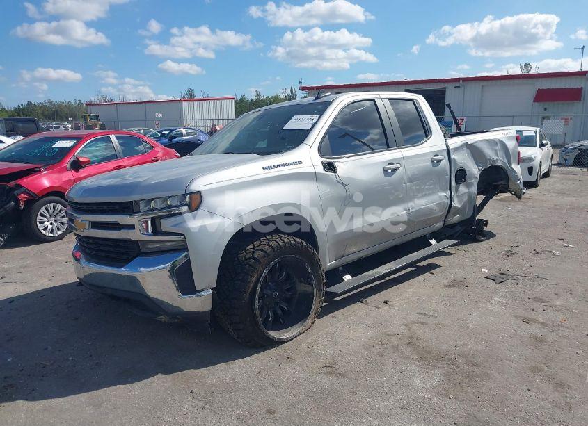 Photo 2 of 2020 Chevrolet Silverado 1500 (VIN 1GCRYDED5LZ240714)