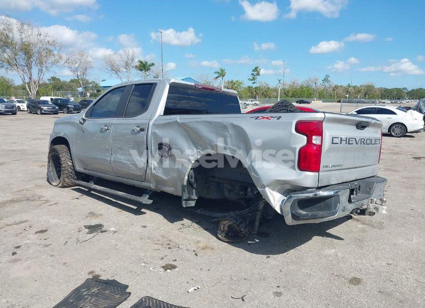 Photo 3 of 2020 Chevrolet Silverado 1500 (VIN 1GCRYDED5LZ240714)