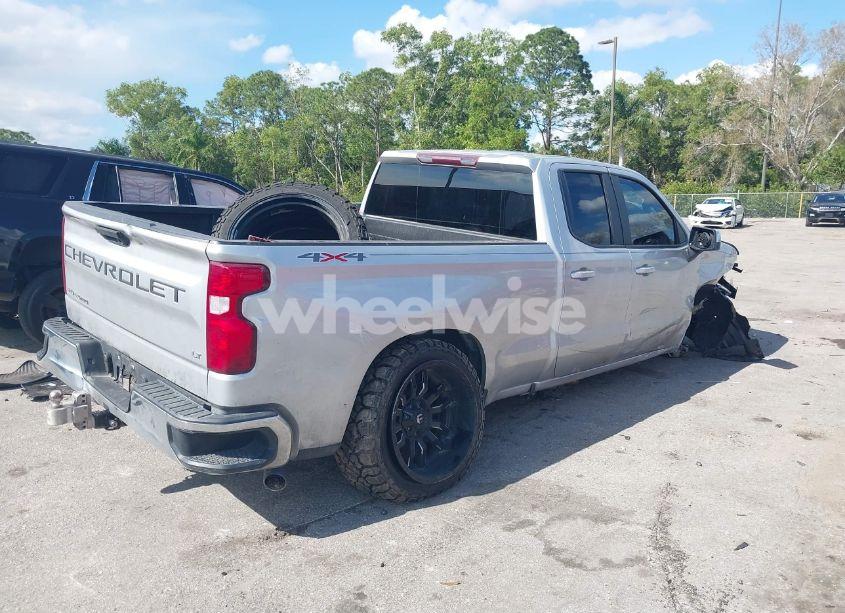 Photo 4 of 2020 Chevrolet Silverado 1500 (VIN 1GCRYDED5LZ240714)