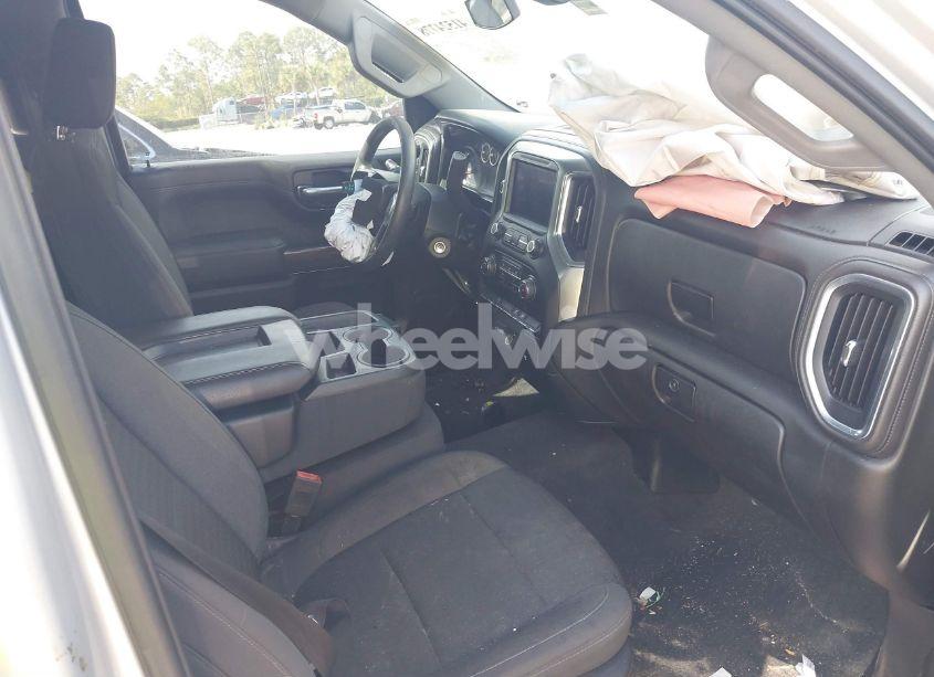 Photo 5 of 2020 Chevrolet Silverado 1500 (VIN 1GCRYDED5LZ240714)