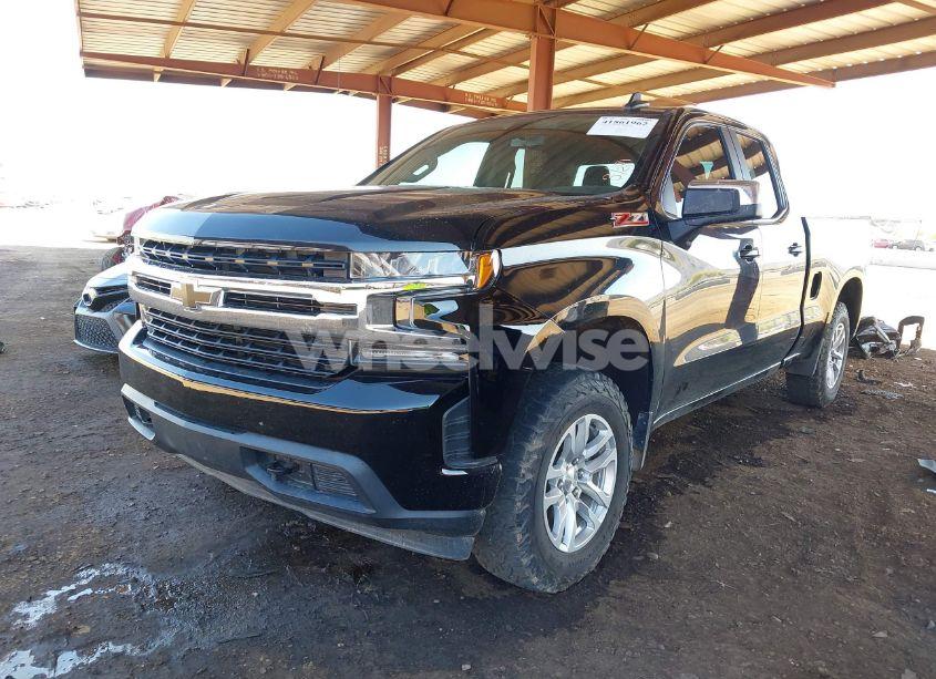 Photo 2 of 2019 Chevrolet Silverado 1500 LT (VIN 1GCRYDED6KZ235973)