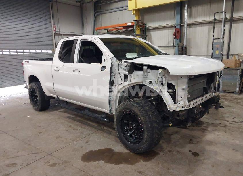 2019 Chevrolet Silverado 1500 LT (VIN 1GCRYDED6KZ267452) main photo