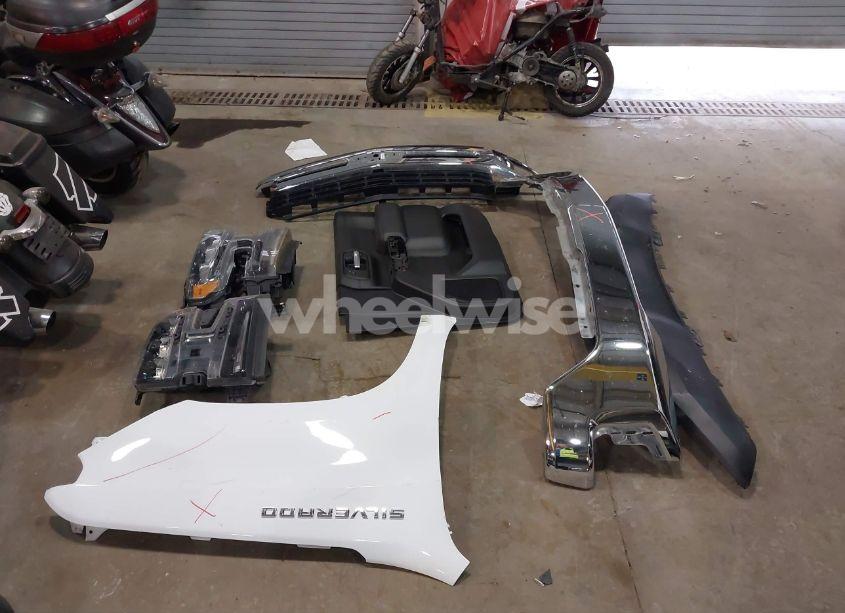 Photo 12 of 2019 Chevrolet Silverado 1500 LT (VIN 1GCRYDED6KZ267452)