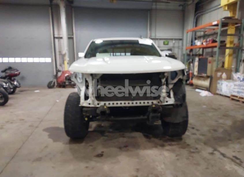 Photo 13 of 2019 Chevrolet Silverado 1500 LT (VIN 1GCRYDED6KZ267452)