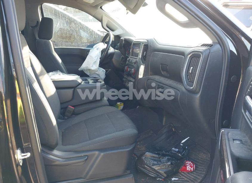 Photo 5 of 2019 Chevrolet Silverado 1500 LT (VIN 1GCRYDED6KZ389583)