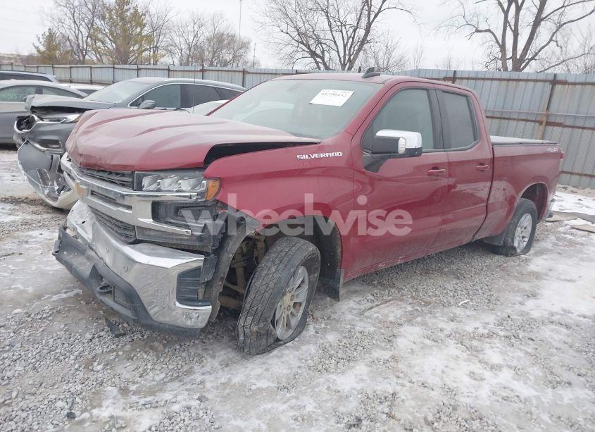 Photo 2 of 2019 Chevrolet Silverado 1500 LT (VIN 1GCRYDED7KZ224349)
