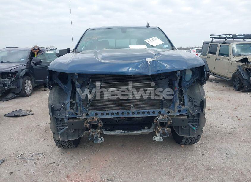 Photo 13 of 2019 Chevrolet Silverado 1500 LT (VIN 1GCRYDED7KZ246898)