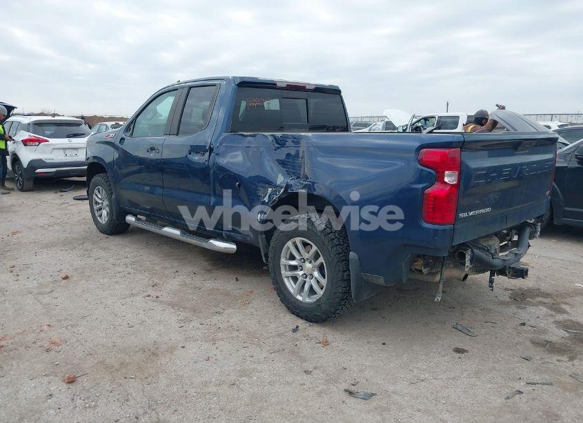 Photo 3 of 2019 Chevrolet Silverado 1500 LT (VIN 1GCRYDED7KZ246898)