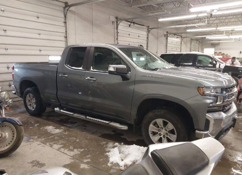 Photo 13 of 2019 Chevrolet Silverado 1500 LT (VIN 1GCRYDED7KZ271316)