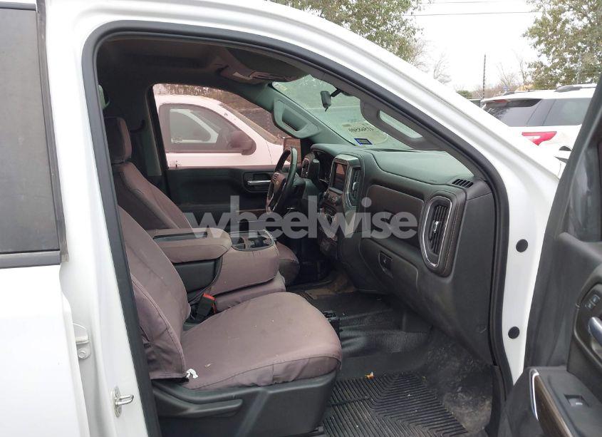 Photo 5 of 2019 Chevrolet Silverado 1500 LT (VIN 1GCRYDED7KZ349058)