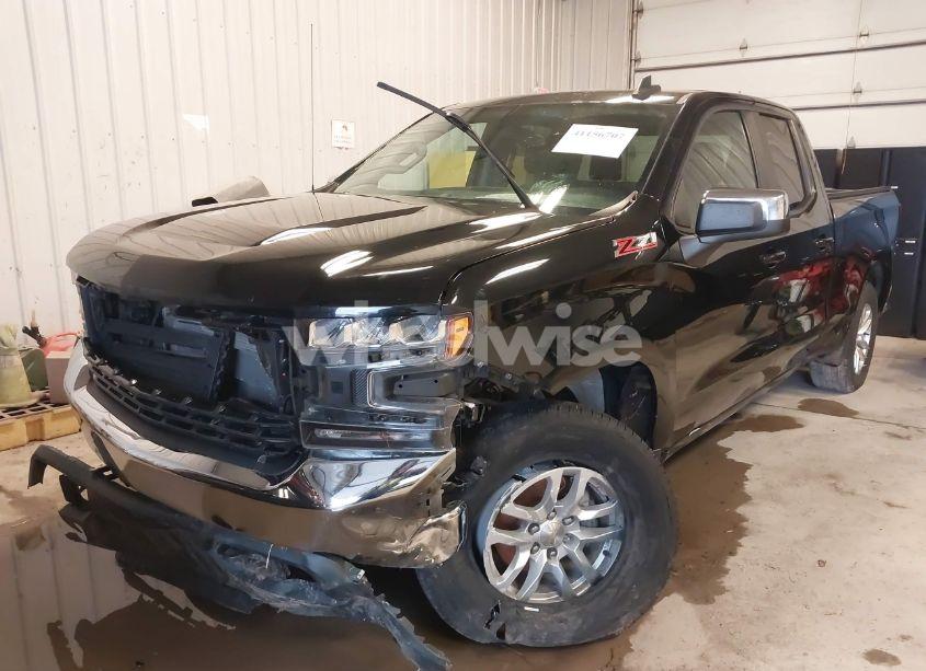 Photo 2 of 2019 Chevrolet Silverado 1500 LT (VIN 1GCRYDED8KZ223842)