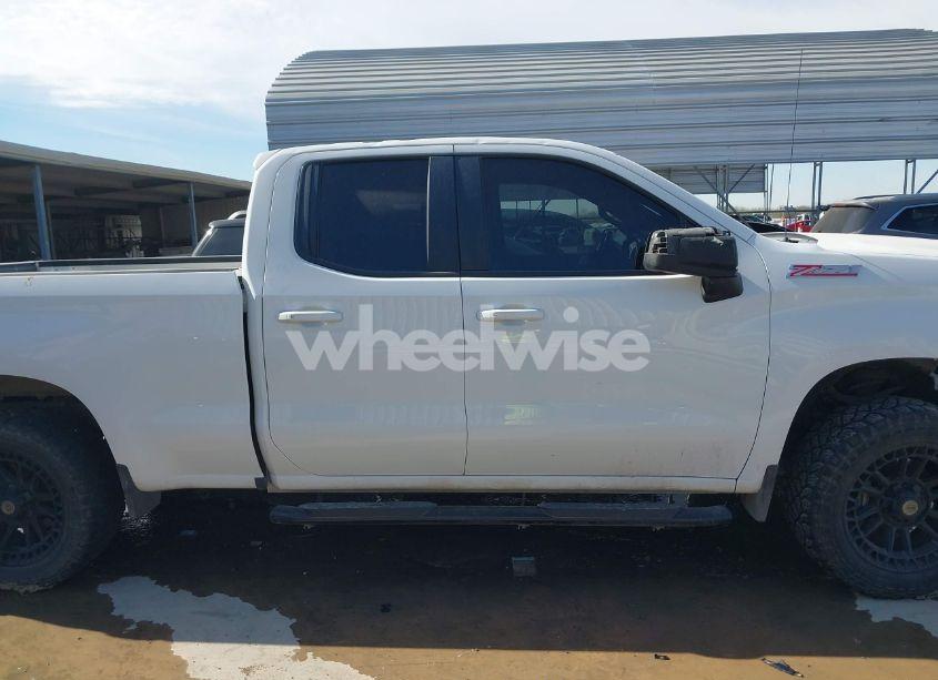 Photo 13 of 2019 Chevrolet Silverado 1500 LT (VIN 1GCRYDED9KZ239788)