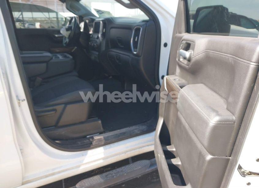 Photo 5 of 2019 Chevrolet Silverado 1500 LT (VIN 1GCRYDED9KZ239788)