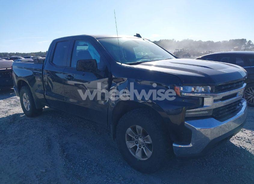 2020 Chevrolet Silverado 1500 4WD STANDARD BED LT (VIN 1GCRYDED9LZ256933) main photo