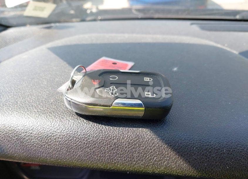 Photo 11 of 2019 Chevrolet Silverado 1500 LT (VIN 1GCRYDEDXKZ220943)