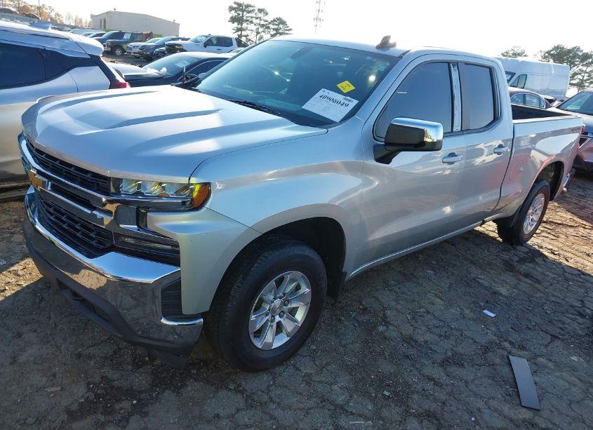 Photo 2 of 2020 Chevrolet Silverado 1500 4WD STANDARD BED LT (VIN 1GCRYDEDXLZ142441)