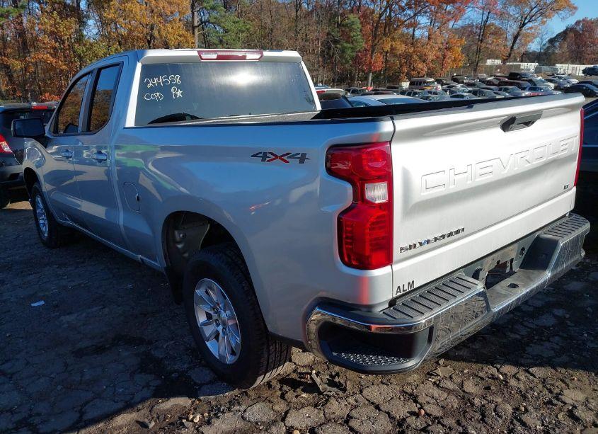 Photo 3 of 2020 Chevrolet Silverado 1500 4WD STANDARD BED LT (VIN 1GCRYDEDXLZ142441)